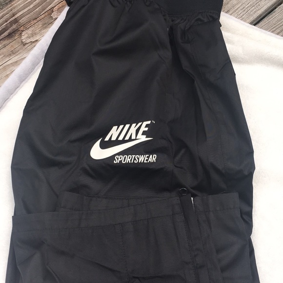 Nike Sweat Pants - Picture 2 of 3